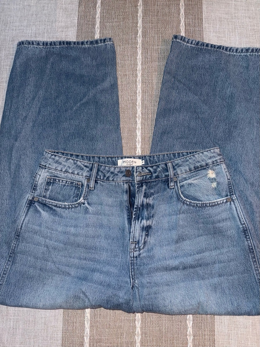 Hidden Light Blue High-Rise Straight Capris